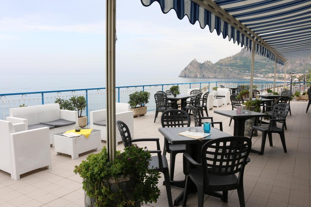 Hotel Kennedy SantʼAlessio Siculo 외부 사진